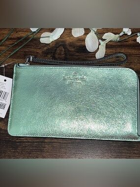 NWT Kate Spade New York Lucy Metallic L-Zip Wristlet